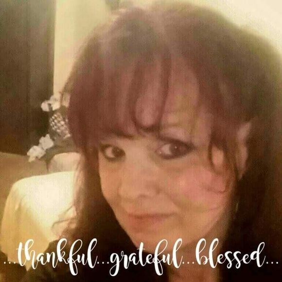 Meet your Posher, Lydia - Picture 1 of 1